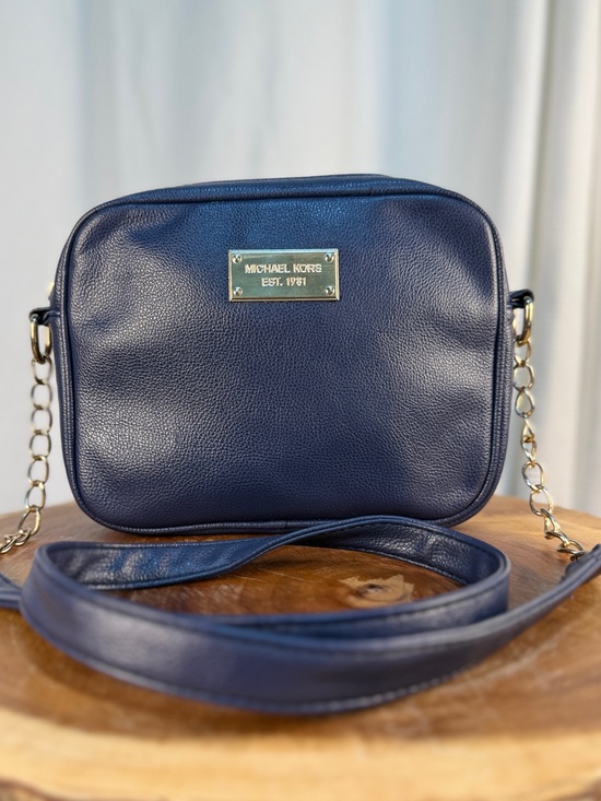 Michael Kors Handbags - Michael Kors Navy Pebble Leather Jet Set Crossbody Camera Bag + Gold Chain - EUC
